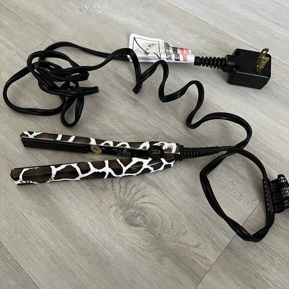 Small Flat Iron Giraffe print - Picture 5 of 5